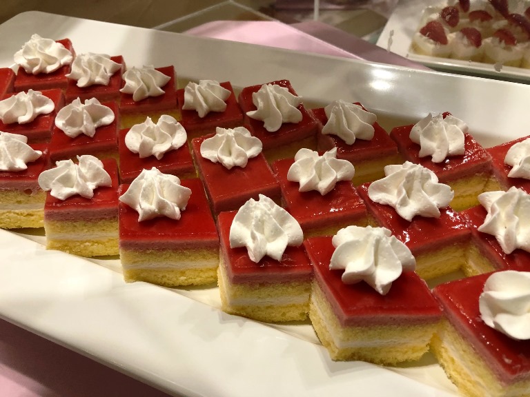 ～　ディナーバイキングのお料理　～