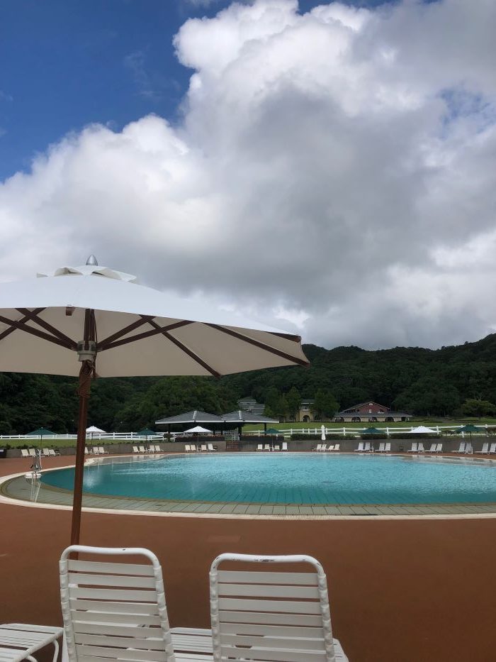 ～　屋外プールより　～