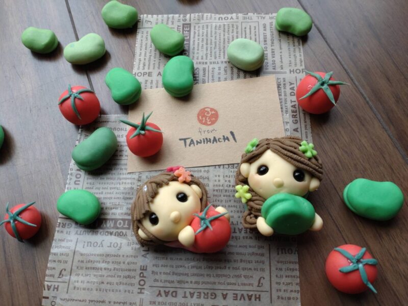 樹脂粘土でマグネット作り