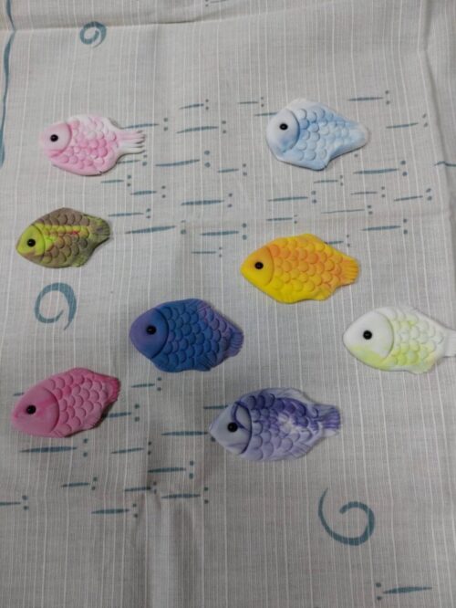 『樹脂粘土でマグネット作り』開催